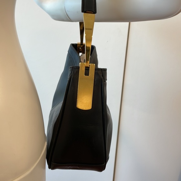 Vintage Gianni Versace Black LeatherPouchette - Picture 8 of 9